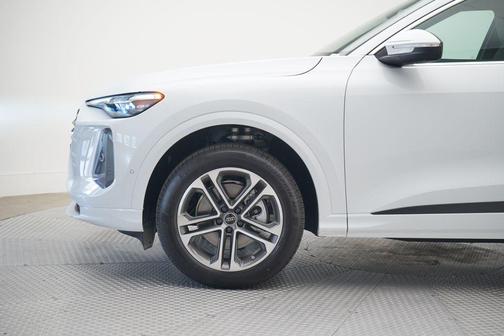 2025 Audi Q5 Premium Plus TFSI quattro S tronic