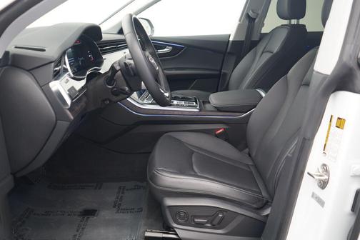 2022 Audi Q8 55 Premium Plus