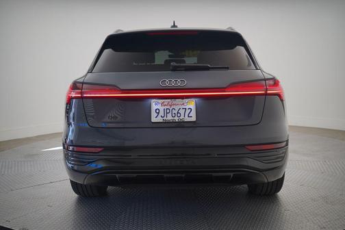 2024 Audi Q8 e-tron Premium Plus
