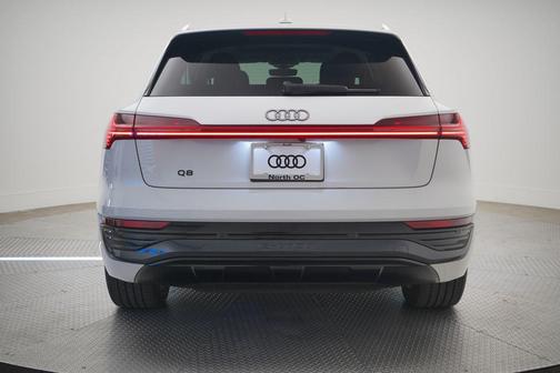 2024 Audi Q8 e-tron Premium Plus
