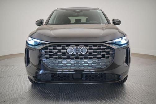 2025 Audi Q5 Premium TFSI quattro S tronic