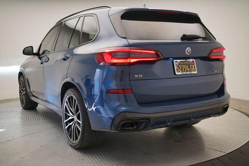 2022 BMW X5 M50i