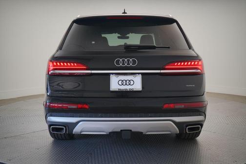 2025 Audi Q7 55 Premium Plus
