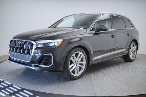2025 Audi Q7 55 Premium Plus