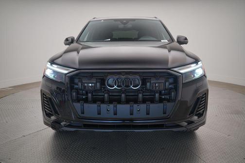 2026 Audi Q7 45 Premium Plus