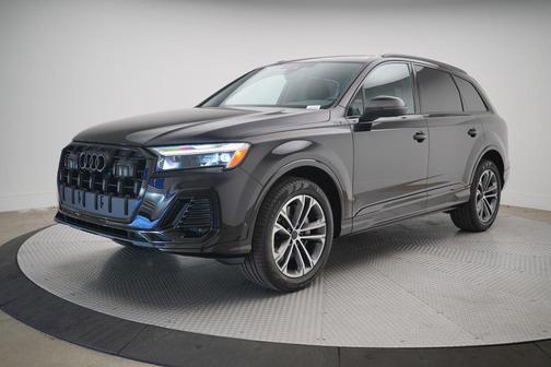 2026 Audi Q7 45 Premium Plus