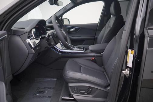 2026 Audi Q7 45 Premium Plus