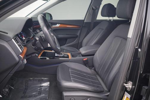 2023 Audi Q5 40 Premium
