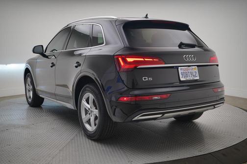 2023 Audi Q5 40 Premium