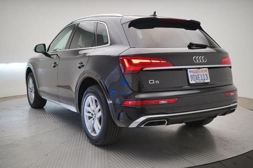 2023 Audi Q5 45 S line Premium