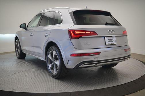2023 Audi Q5 40 Premium Plus