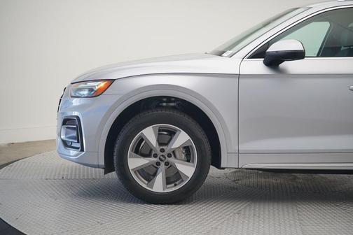 2023 Audi Q5 40 Premium Plus