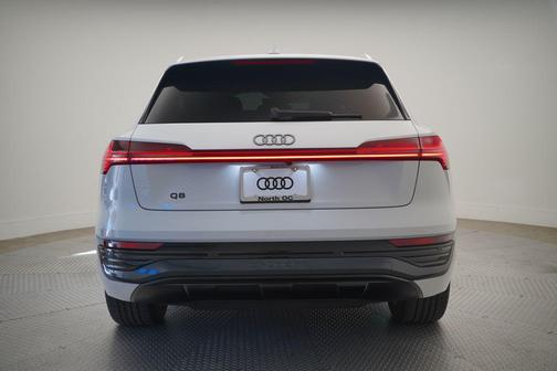 2024 Audi Q8 e-tron Premium Plus