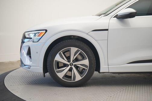 2024 Audi Q8 e-tron Premium Plus