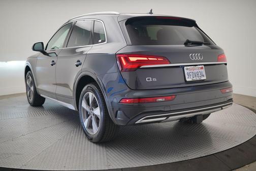 2023 Audi Q5 40 Premium Plus