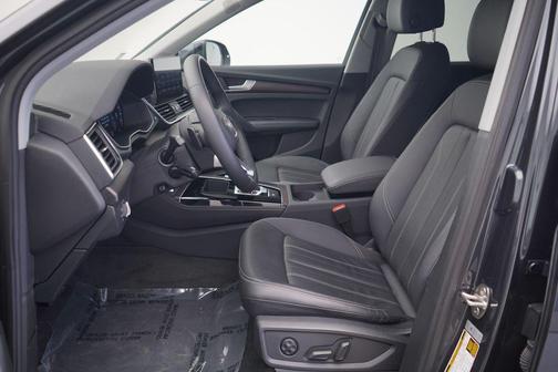 2023 Audi Q5 40 Premium Plus
