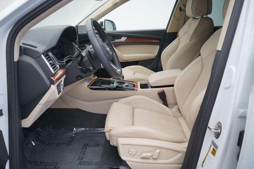 2023 Audi Q5 45 S line Prestige
