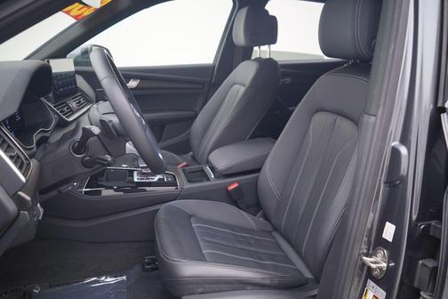 2022 Audi Q5 45 S line Premium Plus