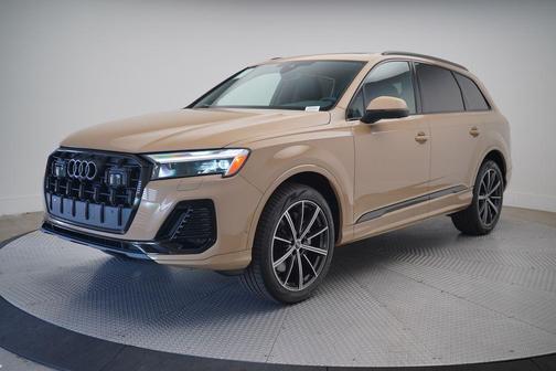 2025 Audi Q7 45 Premium Plus