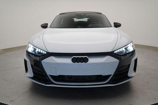 2023 Audi e-tron GT Prestige quattro