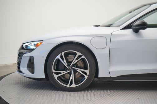 2023 Audi e-tron GT Prestige quattro