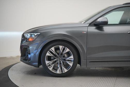 2026 Audi Q8 55 Premium Plus