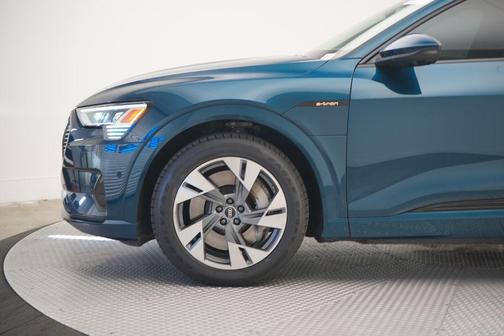 2022 Audi e-tron Premium