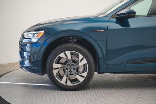 2021 Audi e-tron Premium