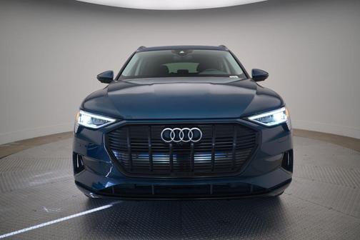 2021 Audi e-tron Premium