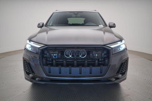 2026 Audi Q7 45 Premium Plus
