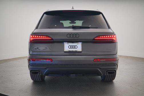 2026 Audi Q7 45 Premium Plus