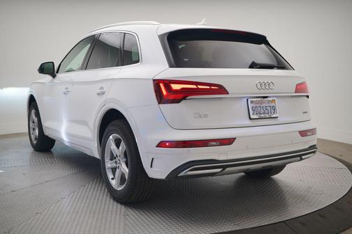 2023 Audi Q5 40 Premium
