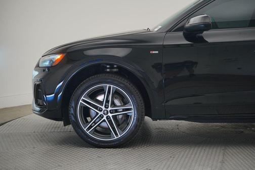 2023 Audi Q5 e 55 S line Premium Plus