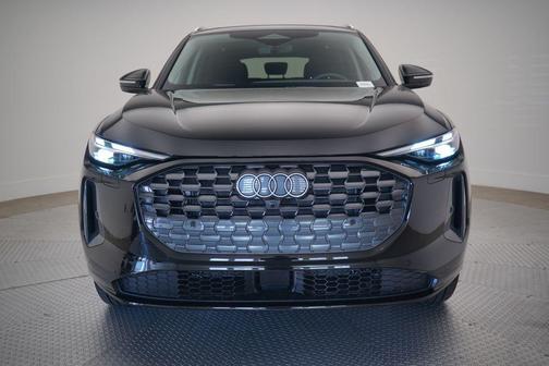 2025 Audi Q5 Premium TFSI quattro S tronic