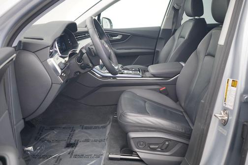 2022 Audi Q7 45 Premium