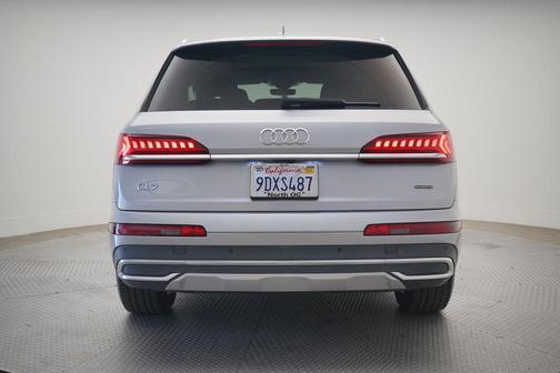2022 Audi Q7 45 Premium