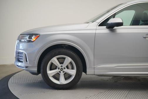 2022 Audi Q7 45 Premium