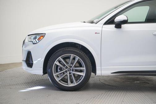 2024 Audi Q3 Premium 45 TFSI S line quattro Tiptronic