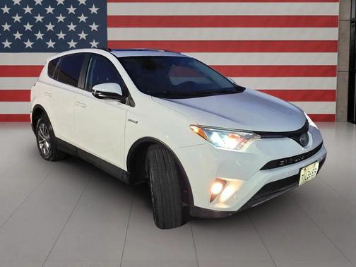 2017 Toyota RAV4 Hybrid XLE