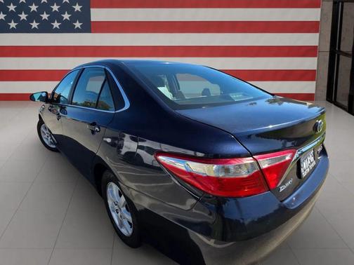 2015 Toyota Camry Hybrid LE