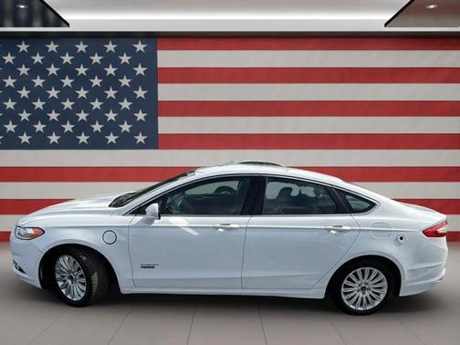 2016 Ford Fusion Energi SE Luxury