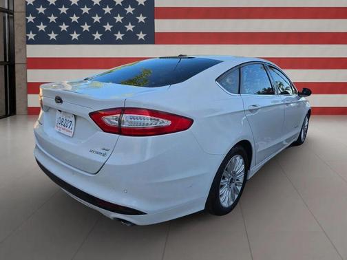 2015 Ford Fusion Hybrid SE