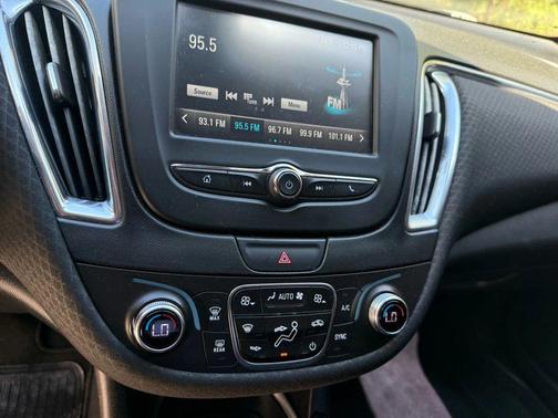 2017 Chevrolet Malibu Hybrid Base