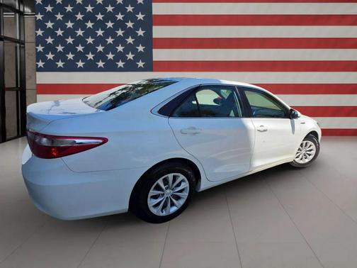 2015 Toyota Camry Hybrid SE