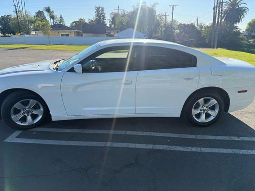 2012 Dodge Charger SE