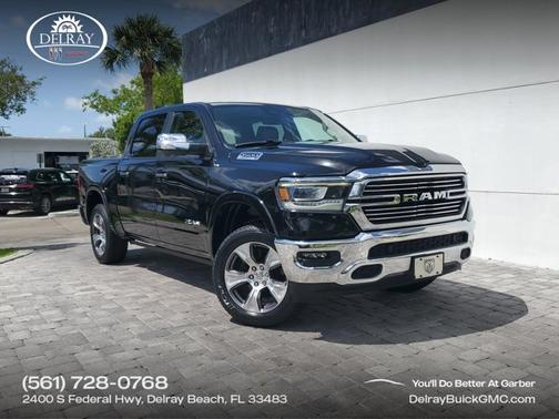 Diamond Black Crystal Pearlcoat 2022 RAM 1500 Laramie