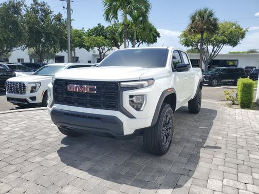 Summit White 2025 GMC Canyon 2WD Elevation