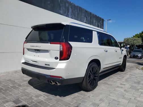 2025 GMC Yukon XL Denali Ultimate