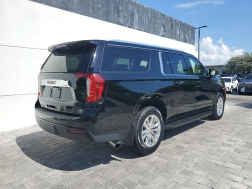 2022 GMC Yukon XL SLE