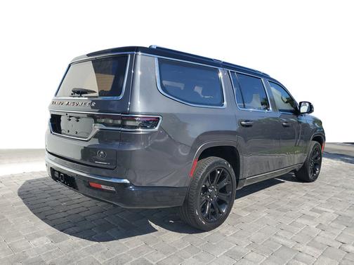 Baltic Gray Metallic Clearcoat 2022 Jeep Grand Wagoneer Series III